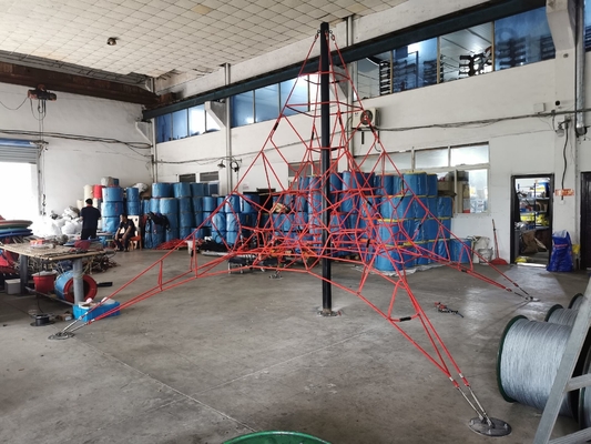 Filet net s'élevant d'araignée de pyramide de terrain de jeu pour s'élever d'enfants