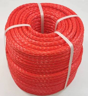 Corde UHMWPE tressée à 12 brins résistant aux UV à haute traction 28 mm-96 mm 220 m pour les applications maritimes et industrielles