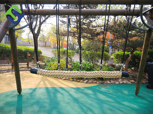 polyester tressé de brins naturels de la couleur 12 de 120mm Dia Net Playground Rope Bridge